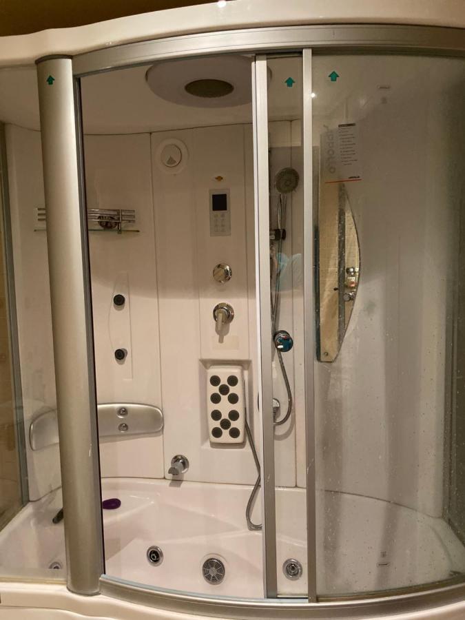 Bollywood Beach Hostel Dubai Dış mekan fotoğraf