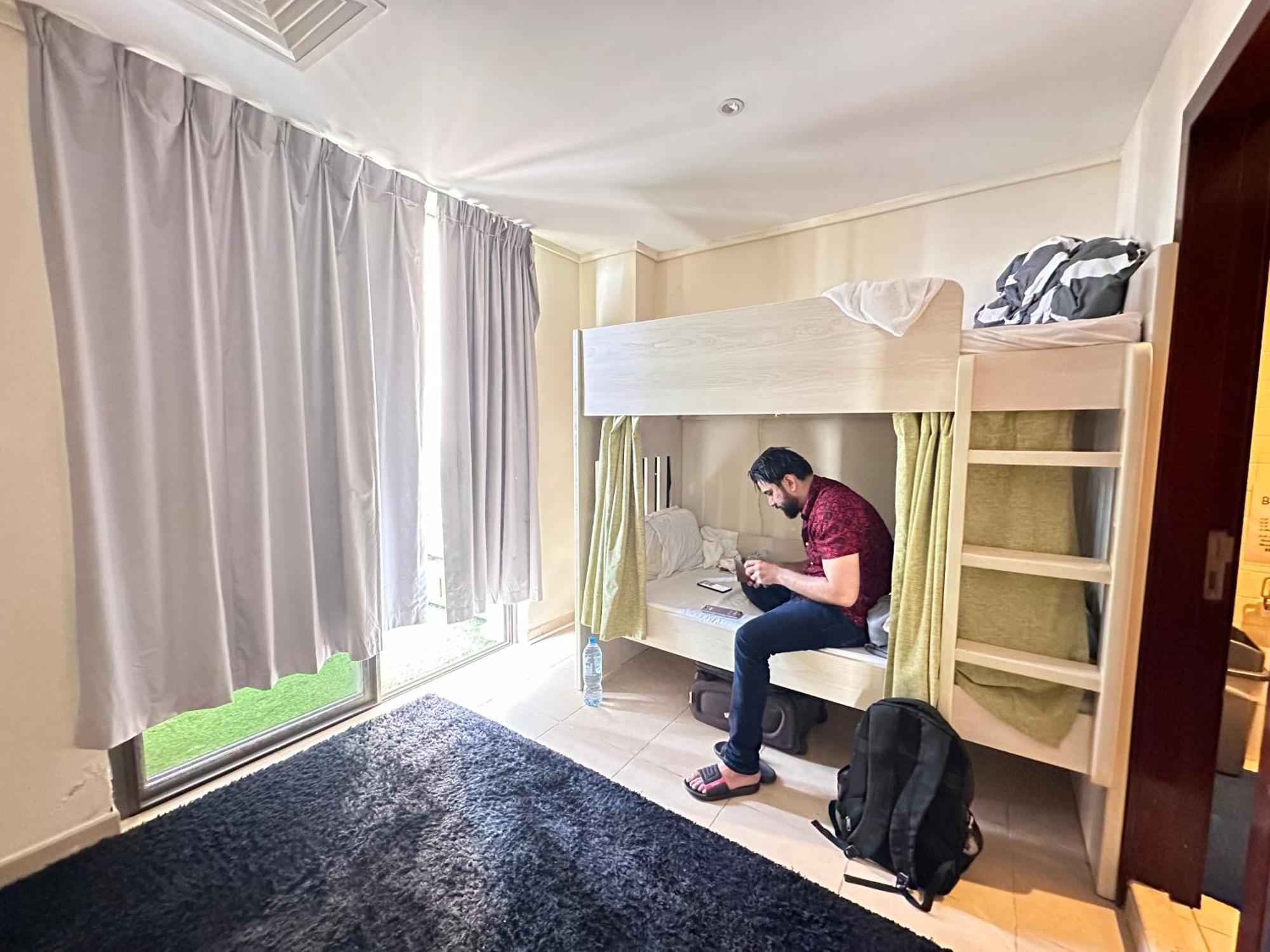 Bollywood Beach Hostel Dubai Dış mekan fotoğraf