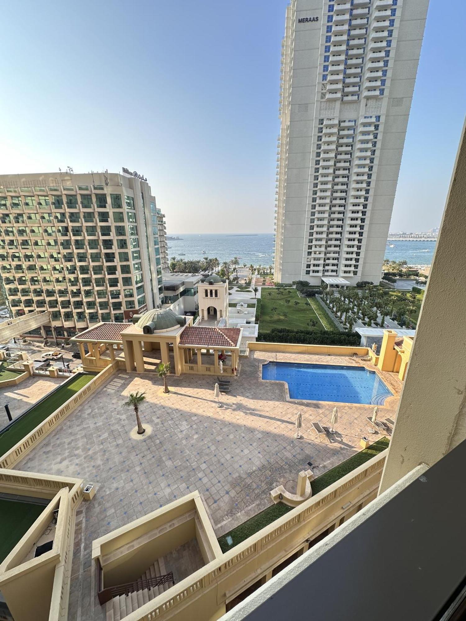 Bollywood Beach Hostel Dubai Dış mekan fotoğraf