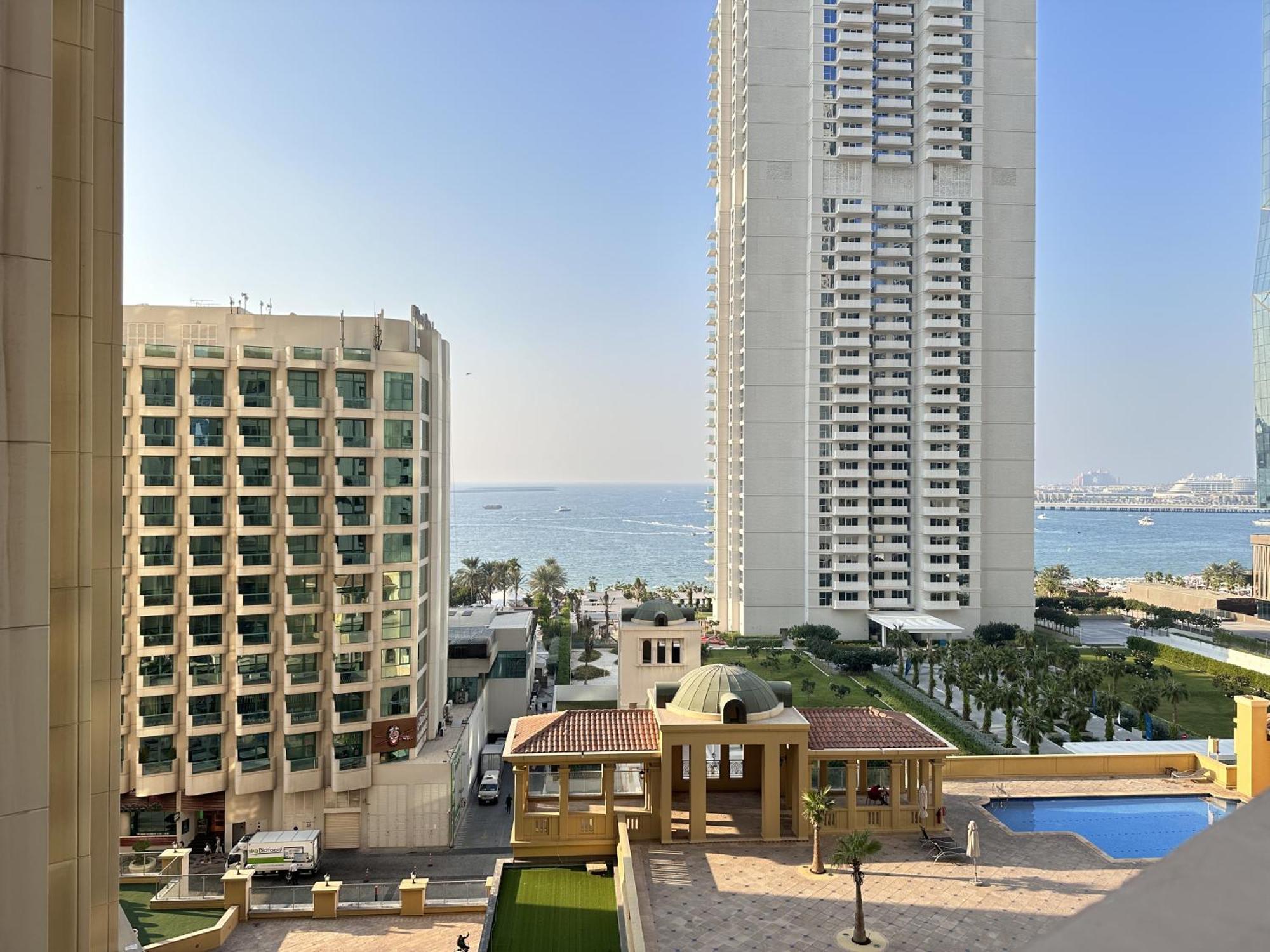 Bollywood Beach Hostel Dubai Dış mekan fotoğraf
