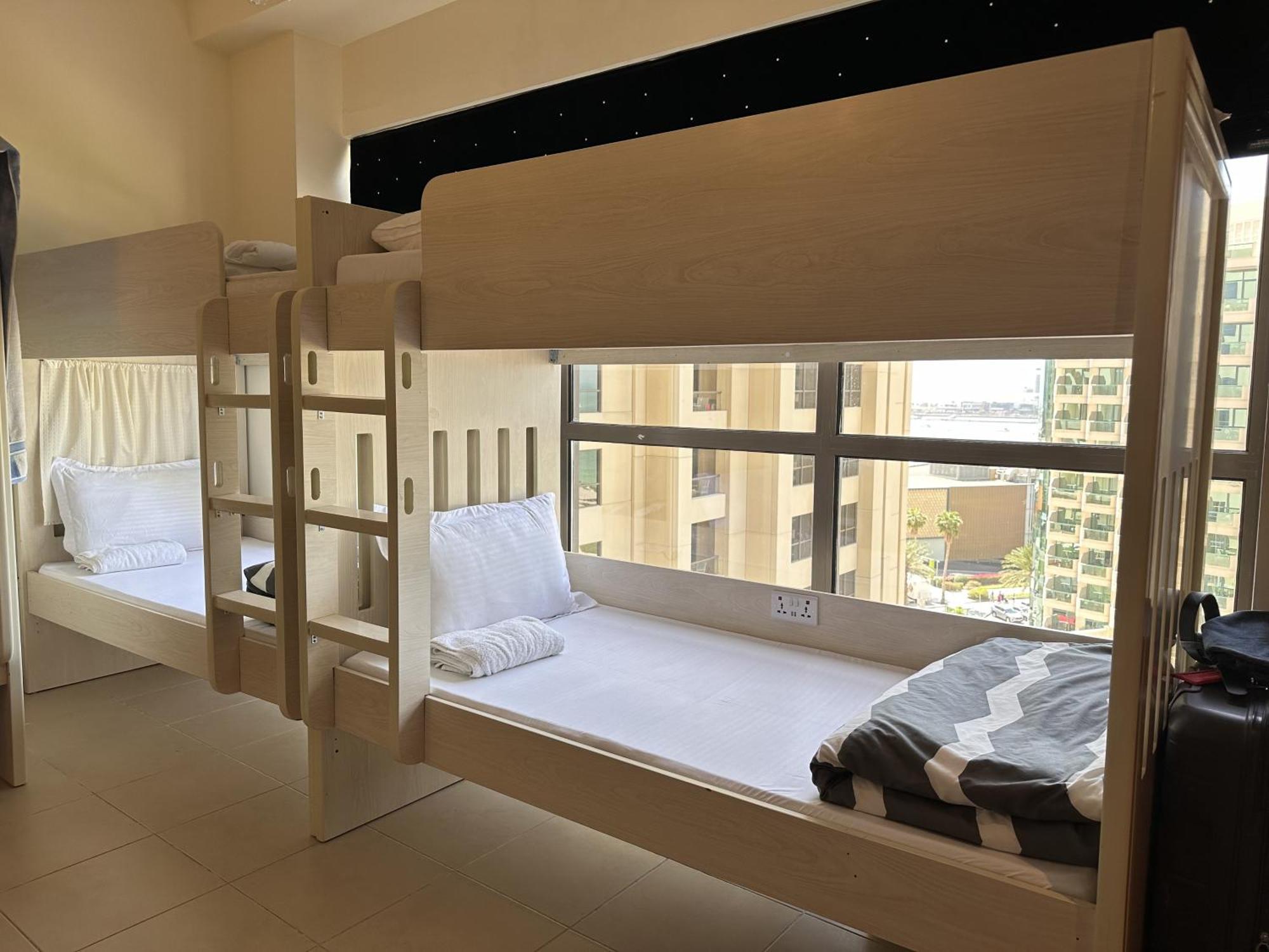 Bollywood Beach Hostel Dubai Dış mekan fotoğraf